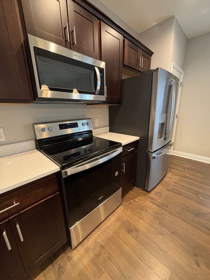 108 Loubell Dr - Photo 4 of 18