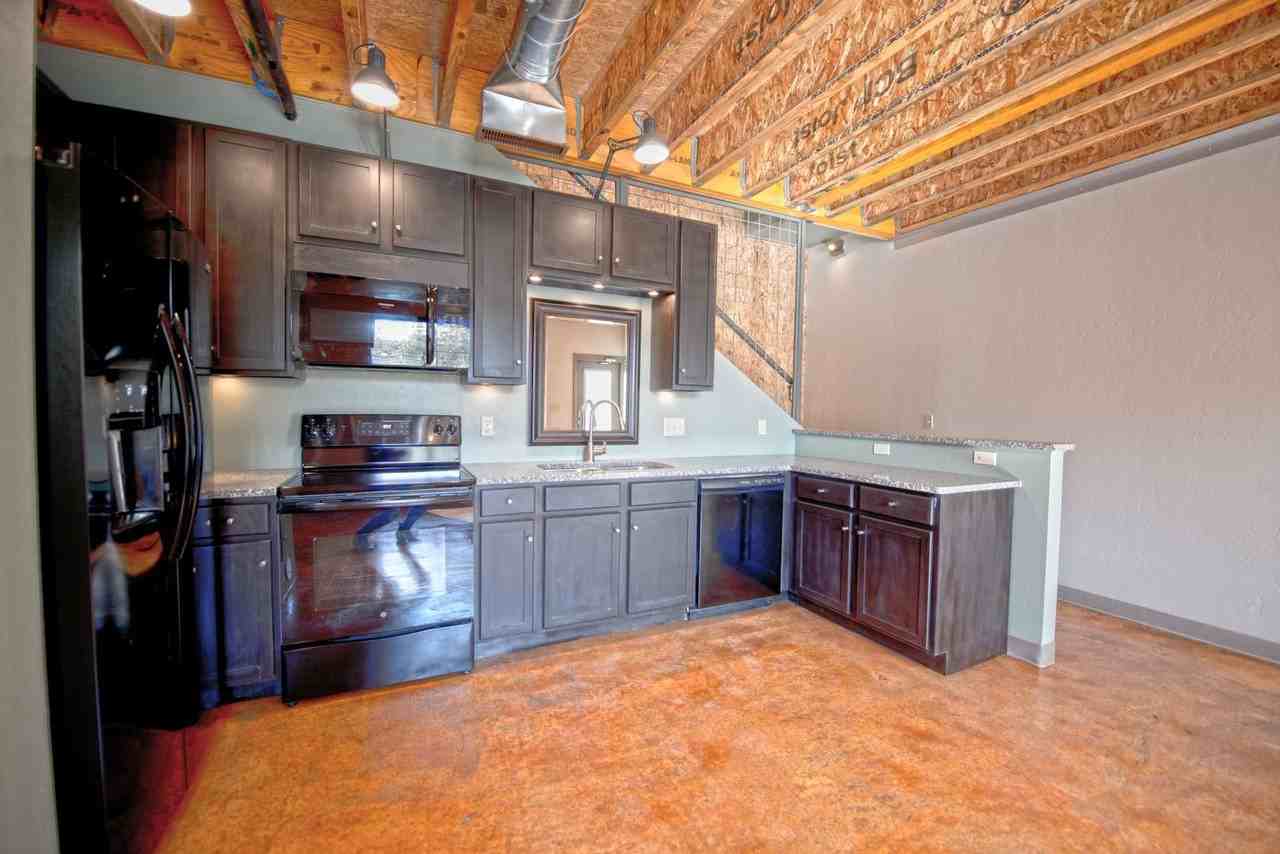 1504 Ne 8th St #1 - Photo 3 of 15