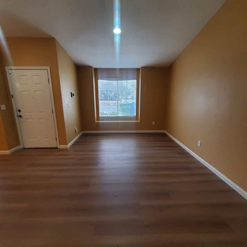 103 Bosk Ave - Photo 3 of 26