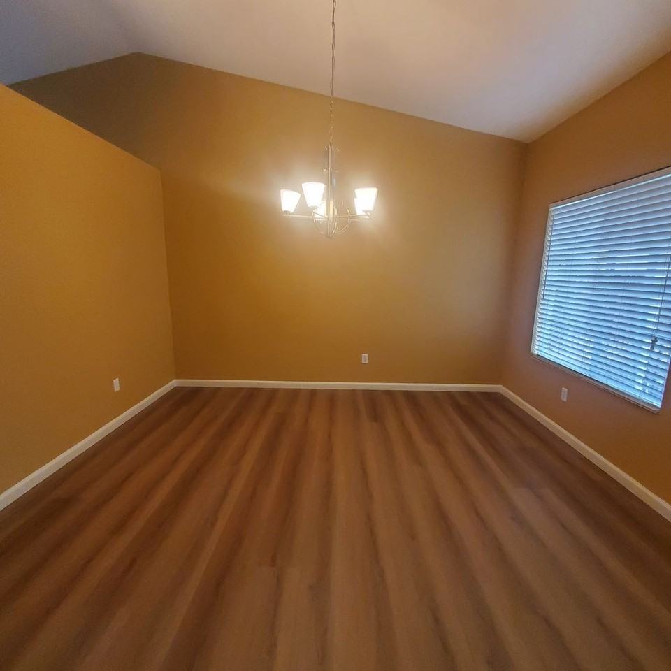 103 Bosk Ave - Photo 4 of 26