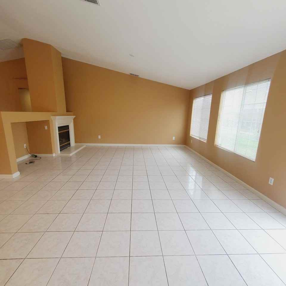 103 Bosk Ave - Photo 7 of 26
