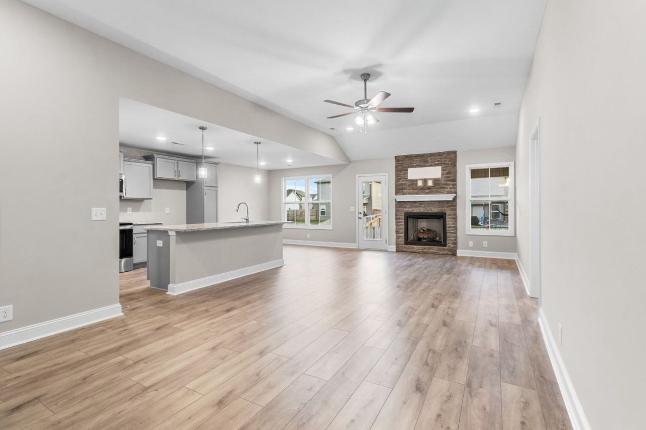 1430 Dan Brown Dr - Photo 6 of 29