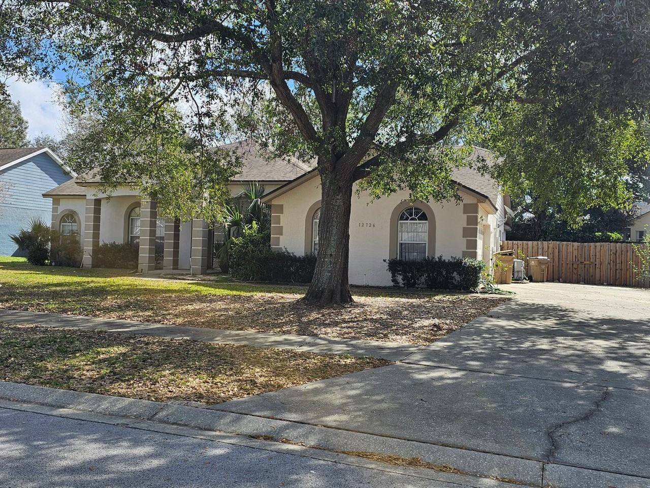 12726 Piney Woods Way - Photo 2 of 11