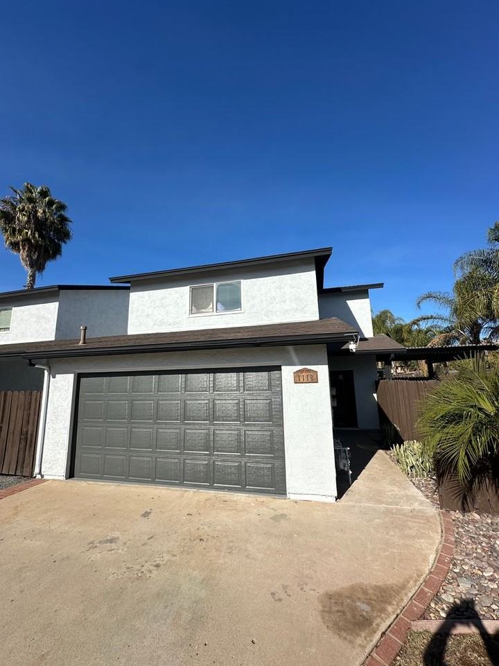 1118 Persimmon Ave - Photo 4 of 25