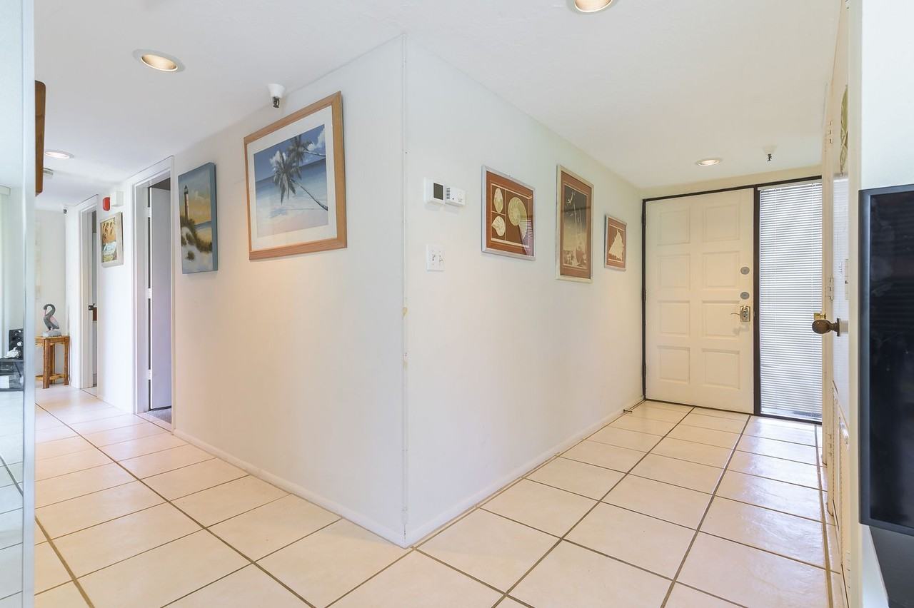 5135 Gulf Of Mexico Dr - Photo 3 of 25