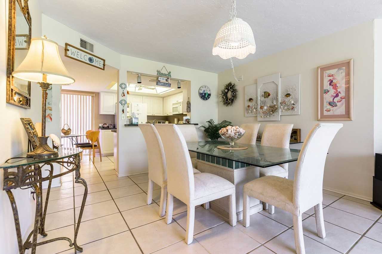 5135 Gulf Of Mexico Dr - Photo 4 of 25