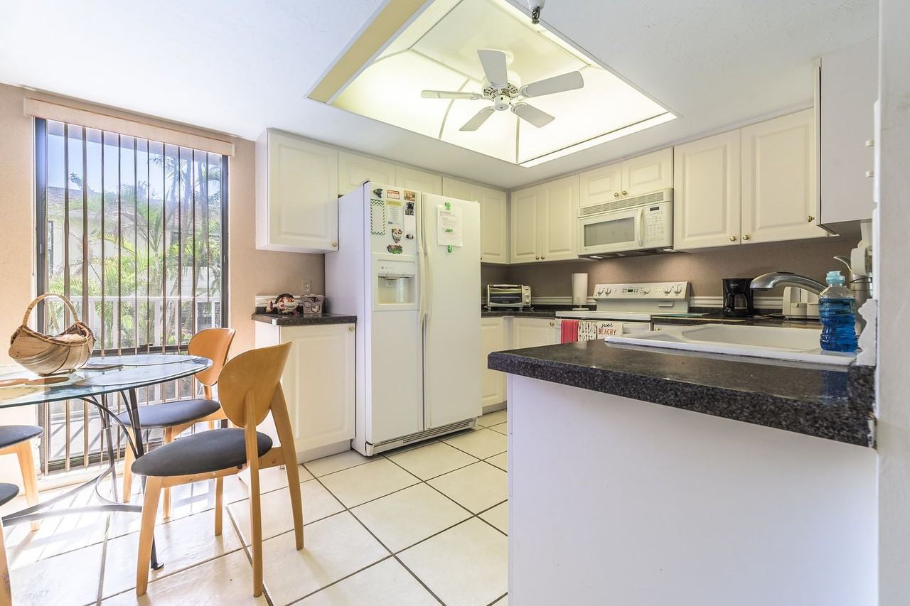 5135 Gulf Of Mexico Dr - Photo 6 of 25