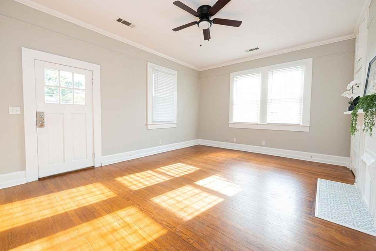 110 Comer St - Photo 2 of 17