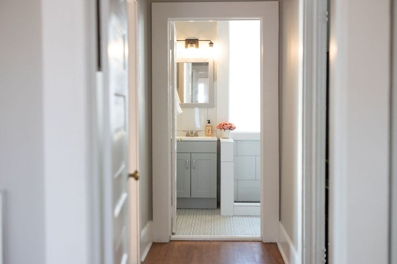 110 Comer St - Photo 4 of 17