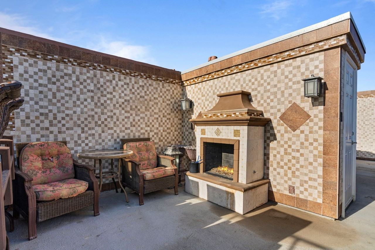 1314 Pacific Coast Hwy - Photo 3 of 50