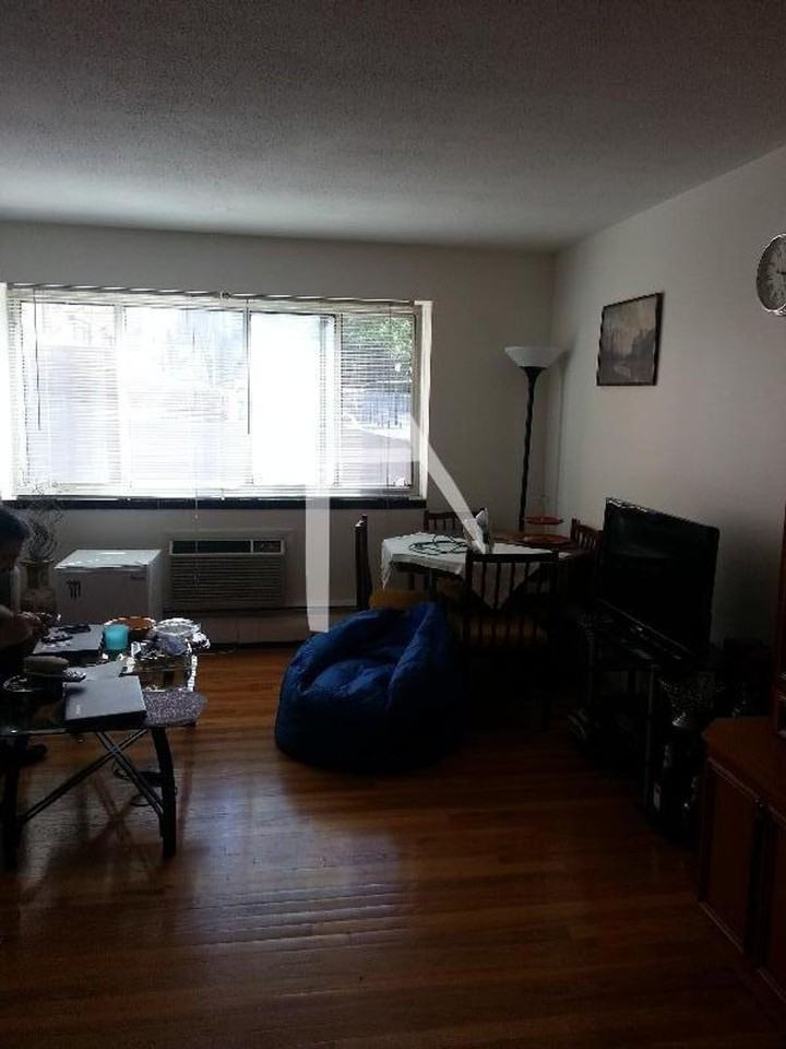 245 Kelton St - Photo 5 of 6