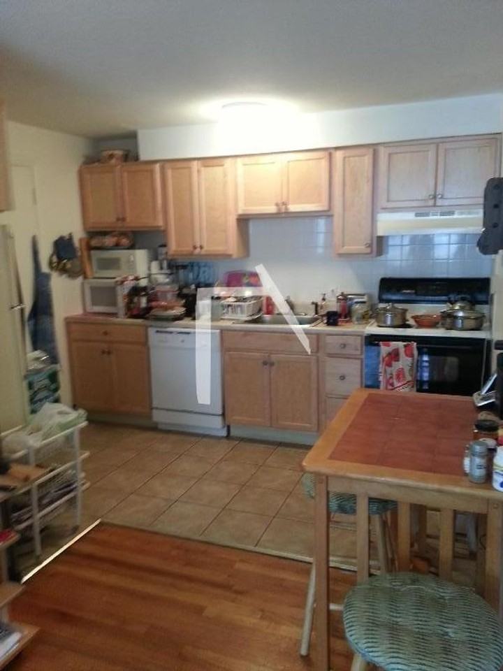 245 Kelton St - Photo 6 of 6