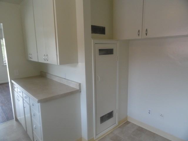 210 10th St - Photo 5 of 9
