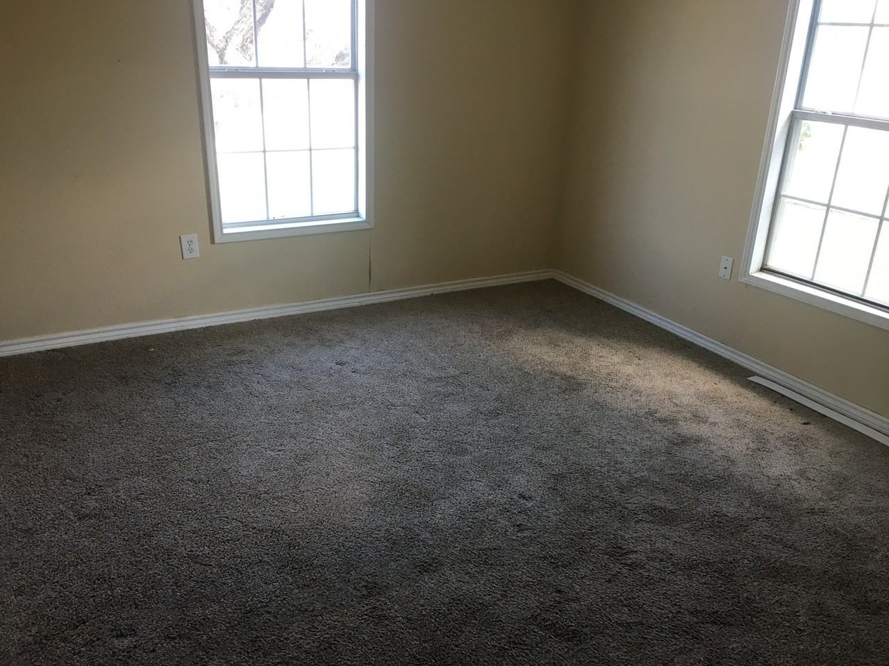 438 Cherry St - Photo 4 of 7