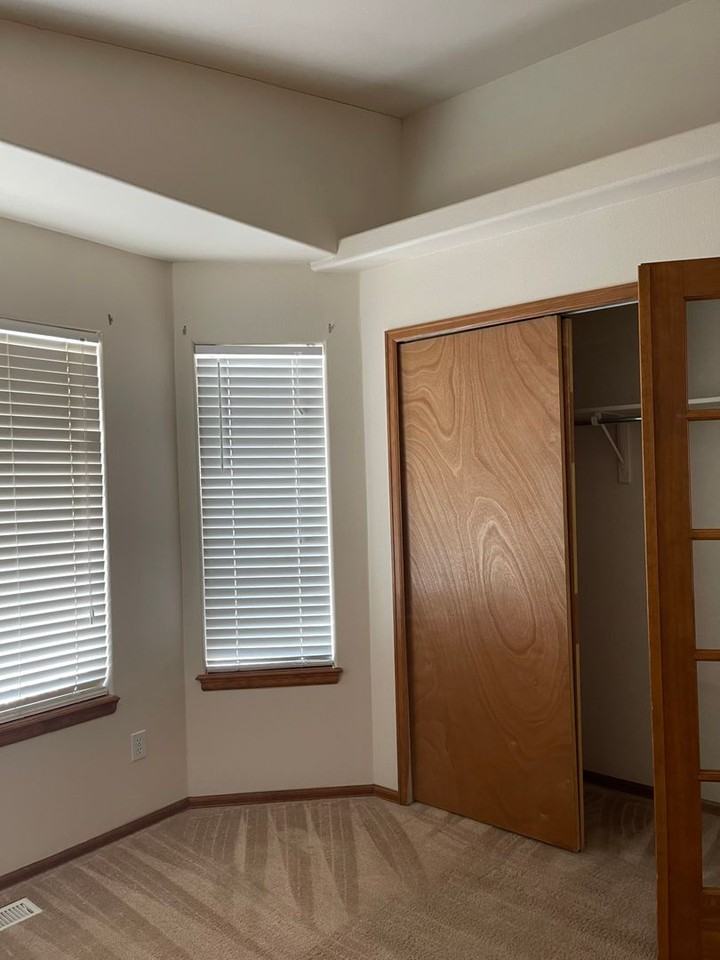 55 Wild Rose Dr - Photo 6 of 24