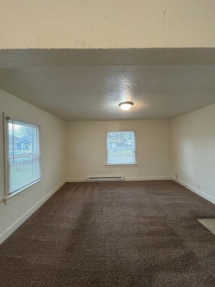 340 24th Ave - Photo 3 of 15