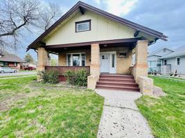 featured image of 1724 3rd Ave N