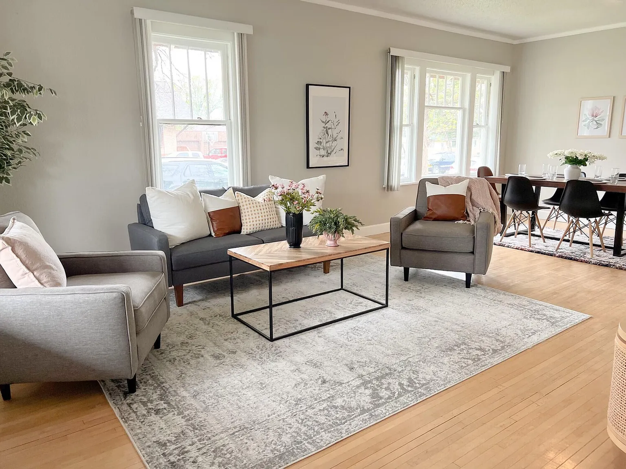 1724 3rd Ave N - Photo 3 of 18