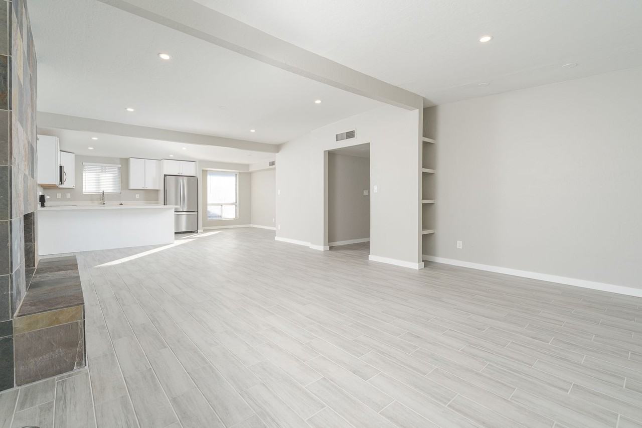 5010 W Beverly Ln - Photo 6 of 29