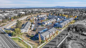 featured image of 900 Ne Warner Pl