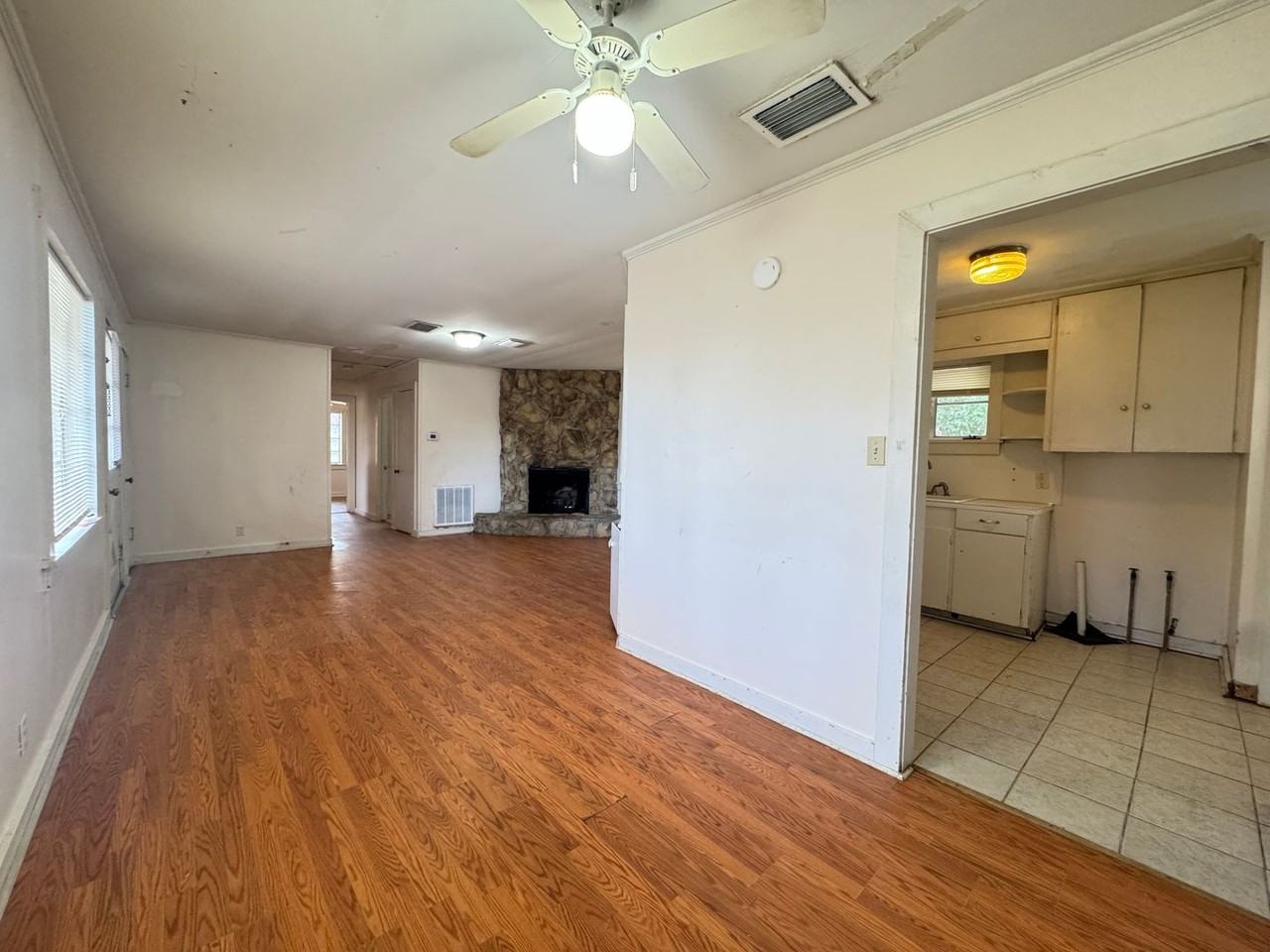 1009 Lee Ave - Photo 6 of 14