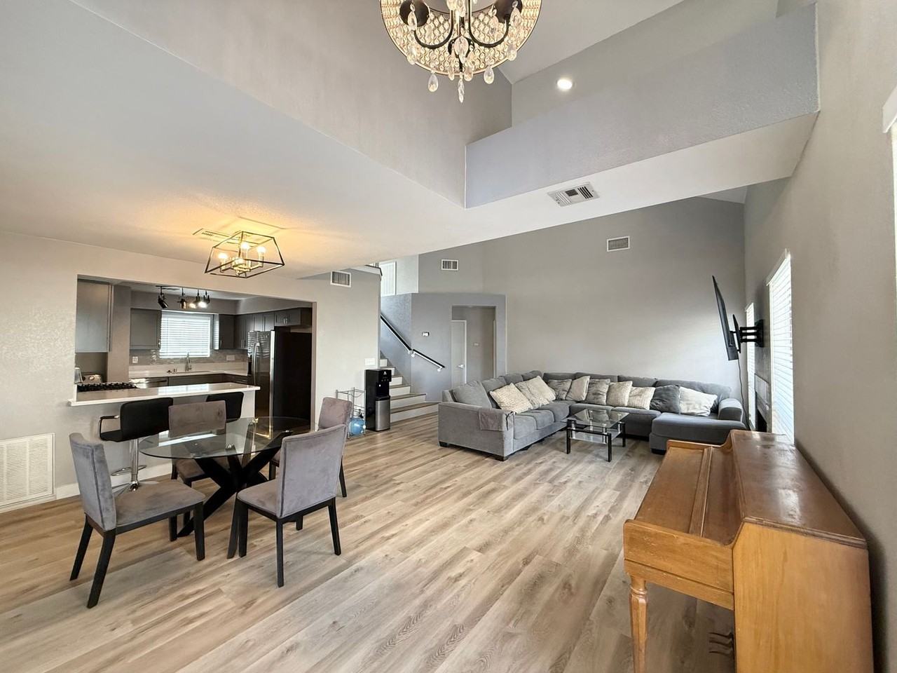 4929 Fiesta Lakes St - Photo 3 of 28