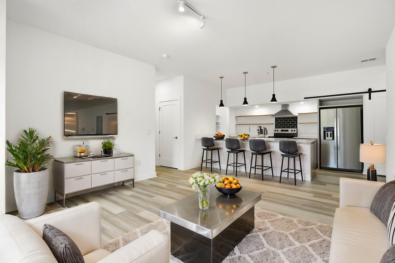 Point Gardens Apartments - Photo 4 of 19