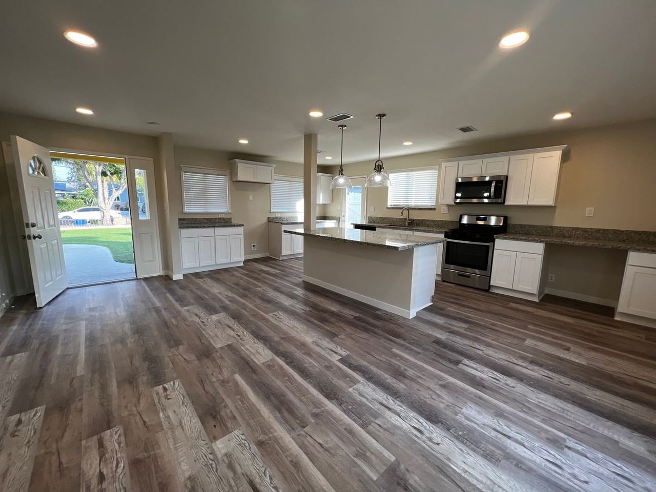 2057 Lupin St - Photo 6 of 15