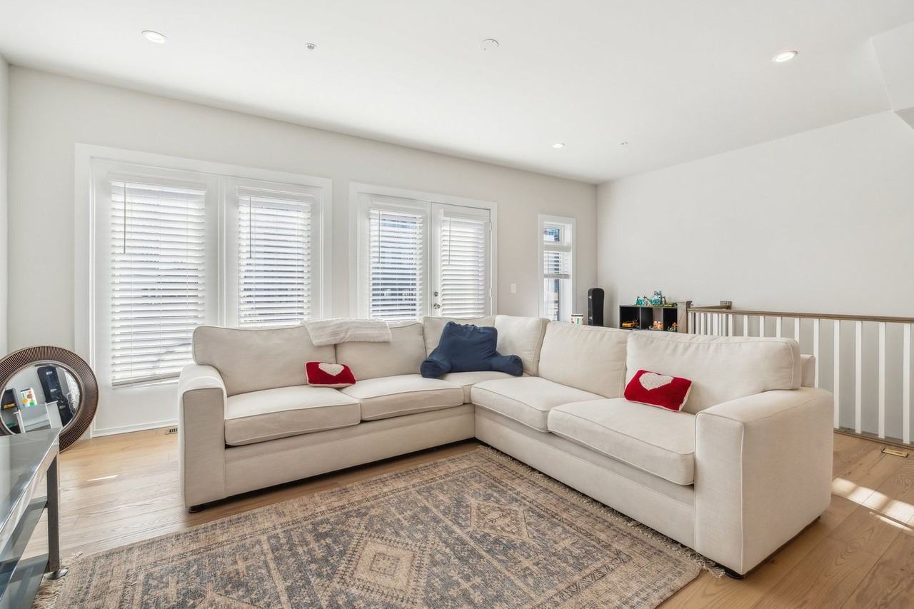 20061 Old Line Ter - Photo 2 of 35