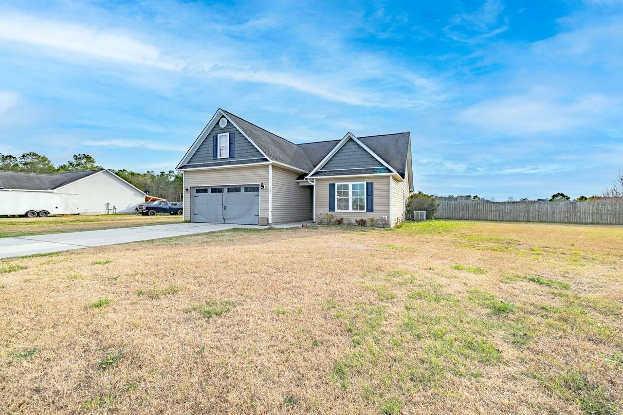 105 Cherry Ridge Ct - Photo 2 of 50