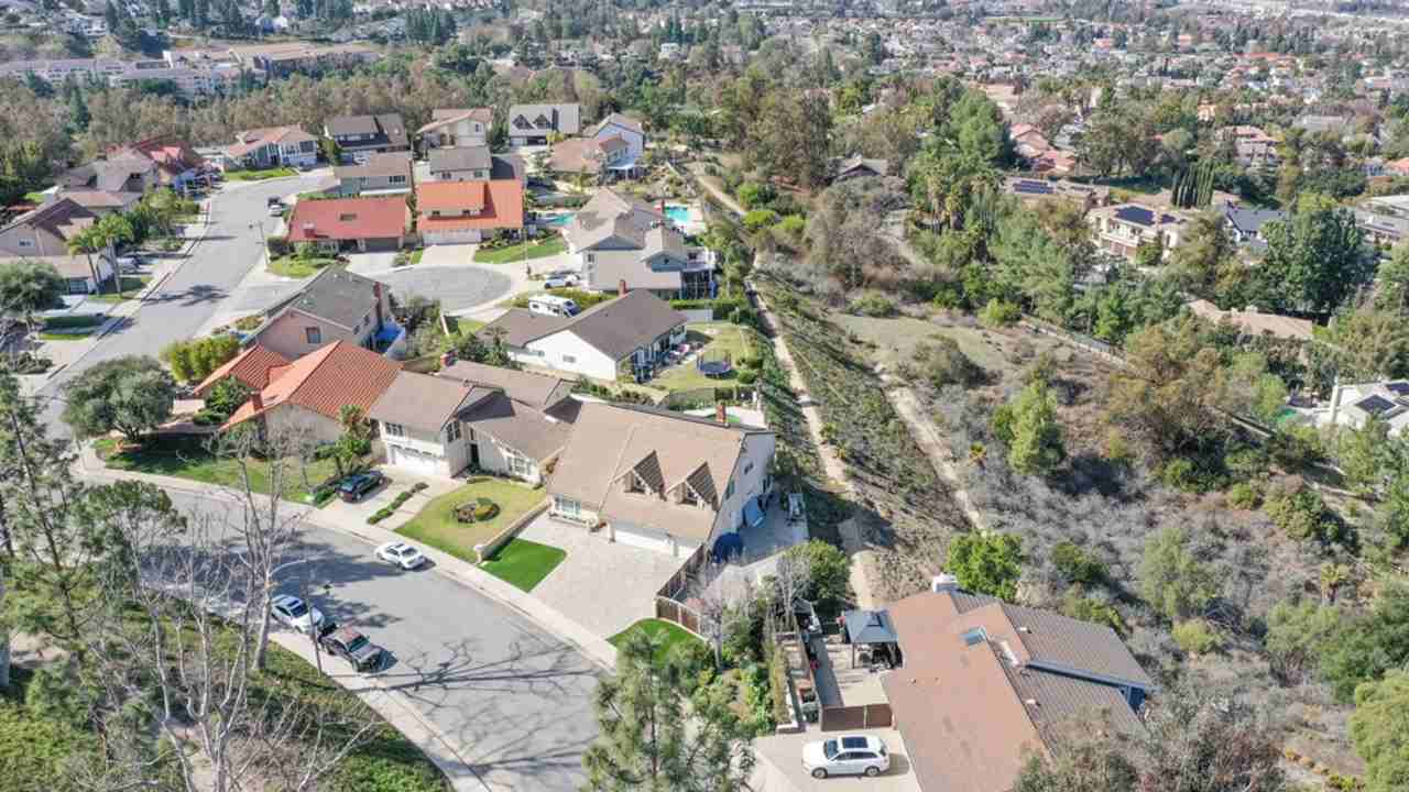 6331 E Via Arboles - Photo 5 of 50
