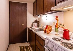 featured image of 3356 Meadowood Dr