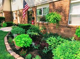 featured image of 749 N Maple St