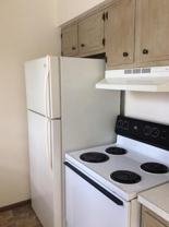749 N Maple St - Photo 1 of 1