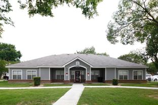 3322 Yellowstone Blvd - Photo 1 of 1