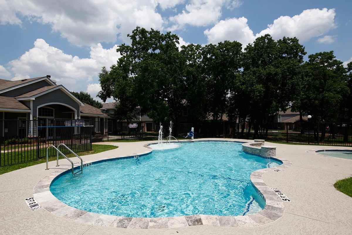 3322 Yellowstone Blvd - Photo 3 of 15