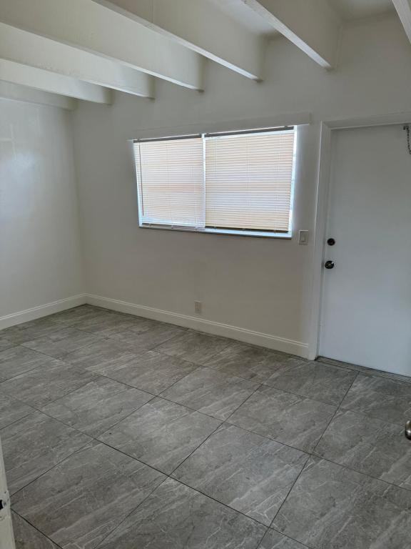 715 7th St - Photo 2 of 5