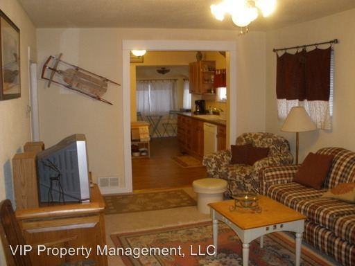 222 W Mission Ave - Photo 2 of 23