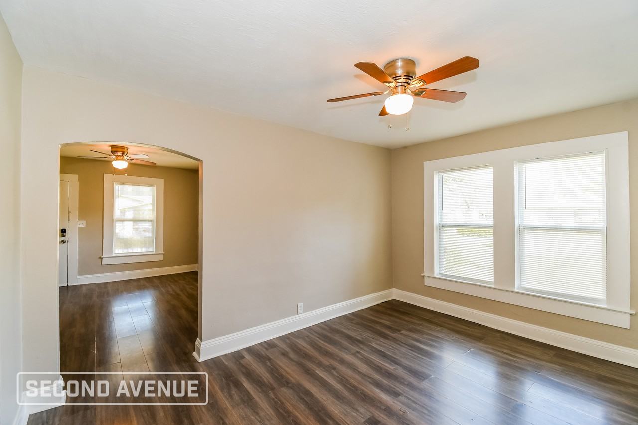 2260 W 17th St - Photo 2 of 24