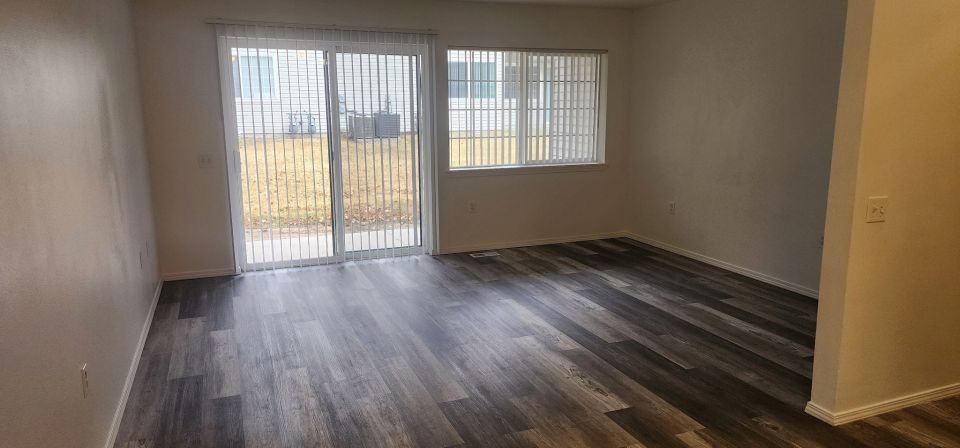 2510 Whispering Pine Dr - Photo 2 of 10