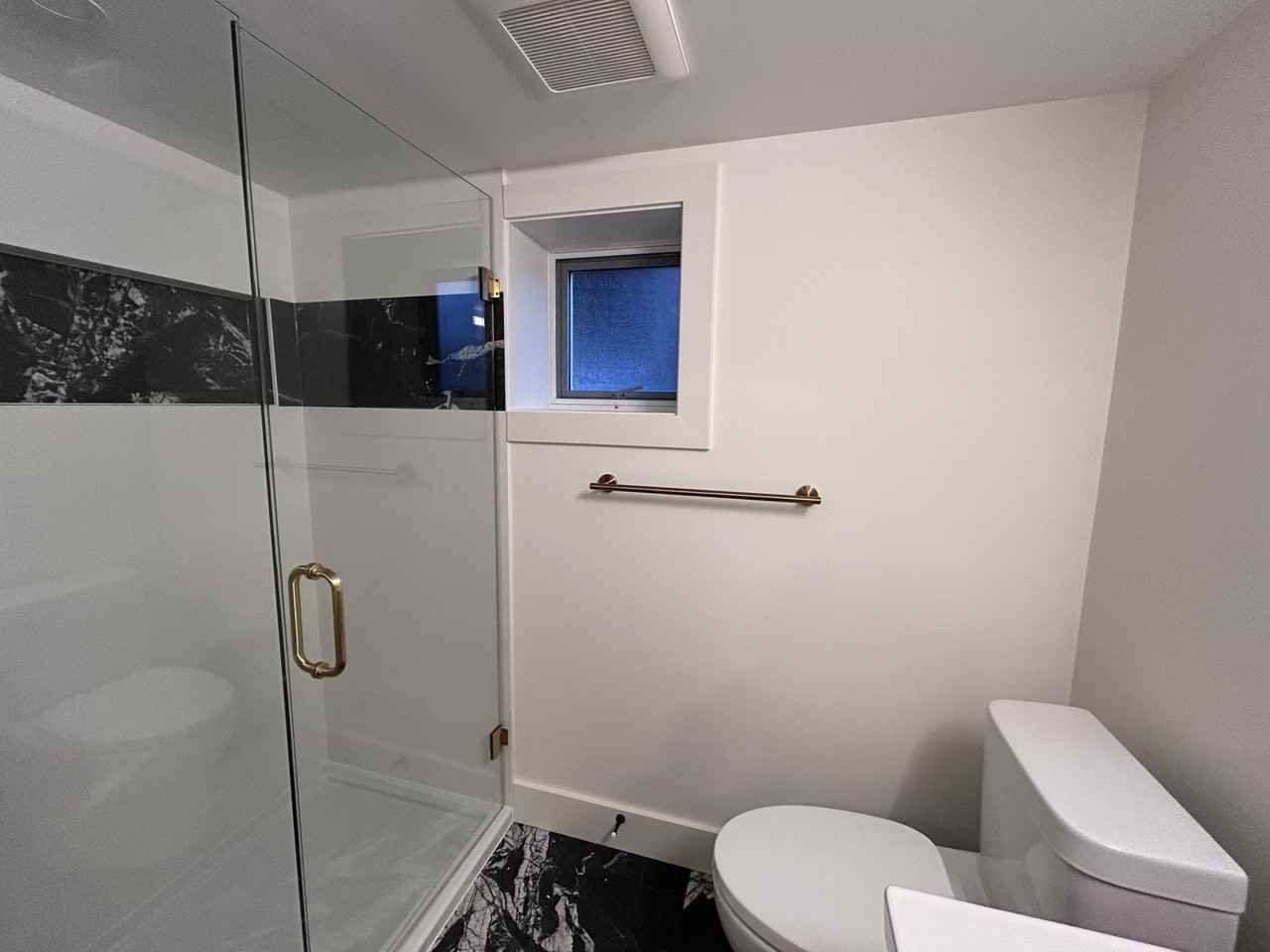 2815 Rosemont Drive - Photo 3 of 8