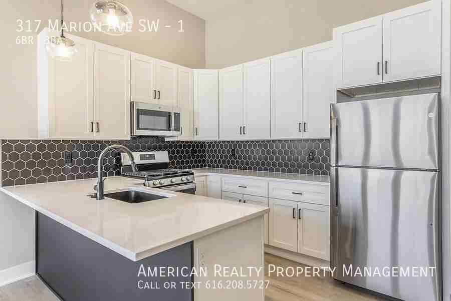 317 Marion Ave Sw #1 - Photo 2 of 7