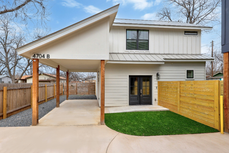 4704 Enchanted Ln #B - Photo 2 of 20