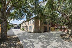 featured image of 2226 Nantucket Dr