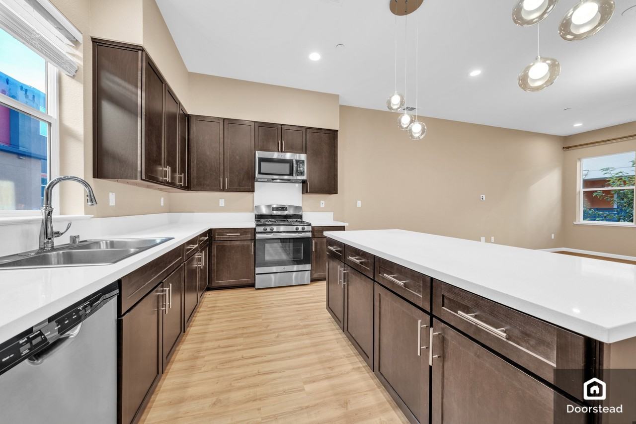 346 F St #NA - Photo 3 of 32