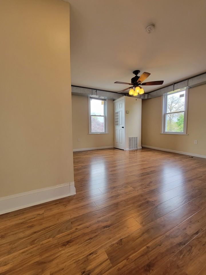 933 Bleigh Ave #2 - Photo 3 of 19