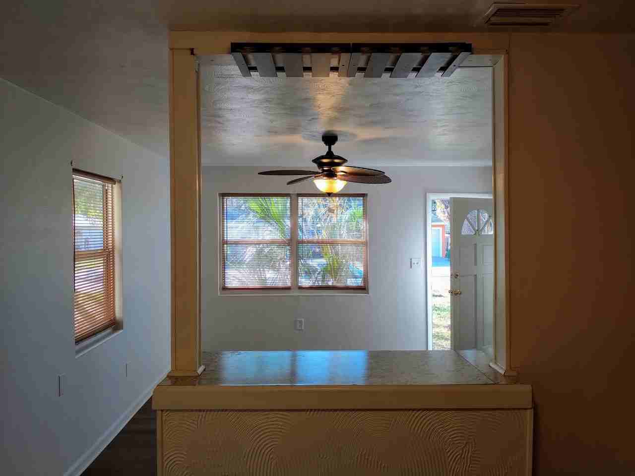 428 4th St Nw #428 - Photo 3 of 18