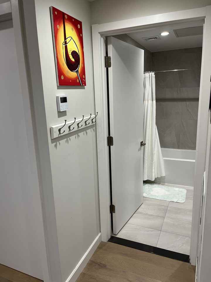 1433 31st Ave #1F - Photo 7 of 17