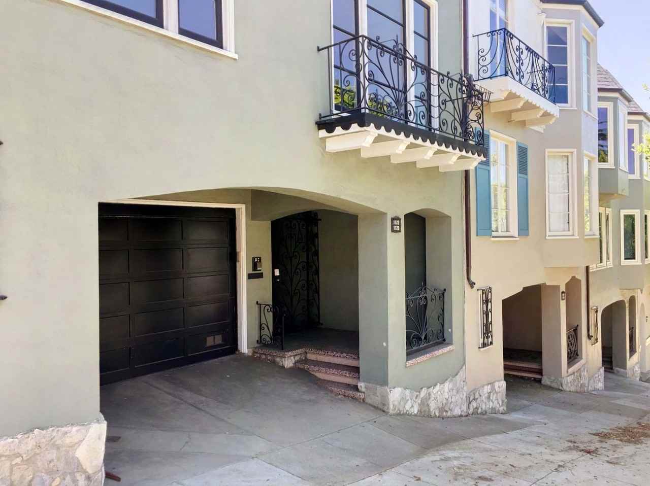 1122 Dolores St - Photo 2 of 29