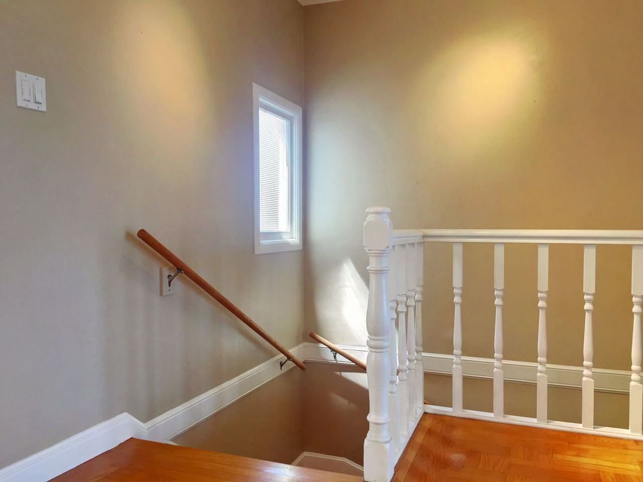 1122 Dolores St - Photo 3 of 29